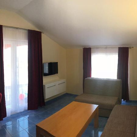 Hotel Livadic & Restaurant Ližnjan Екстериор снимка
