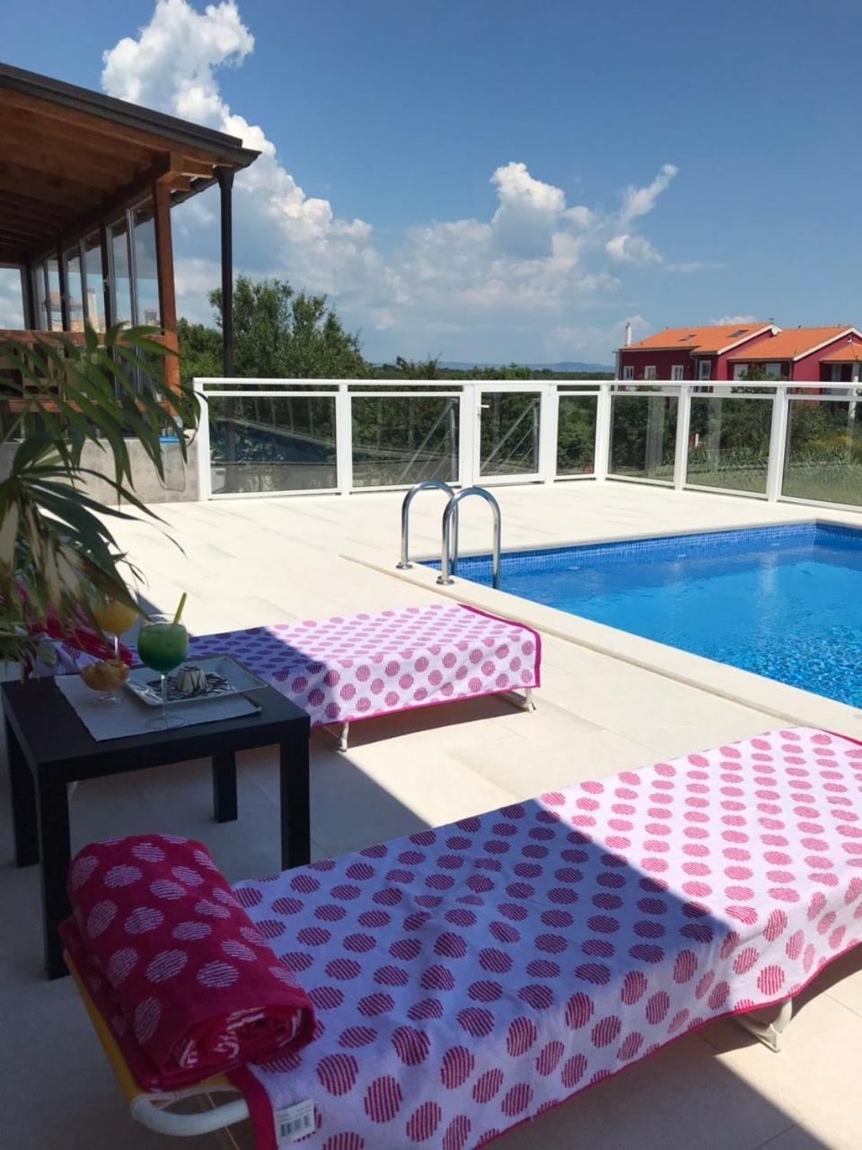 Hotel Livadic & Restaurant Ližnjan Екстериор снимка