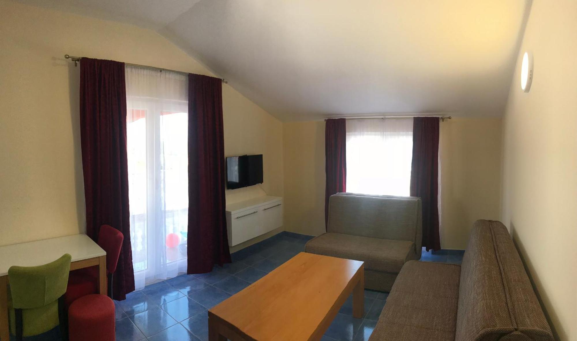 Hotel Livadic & Restaurant Ližnjan Екстериор снимка