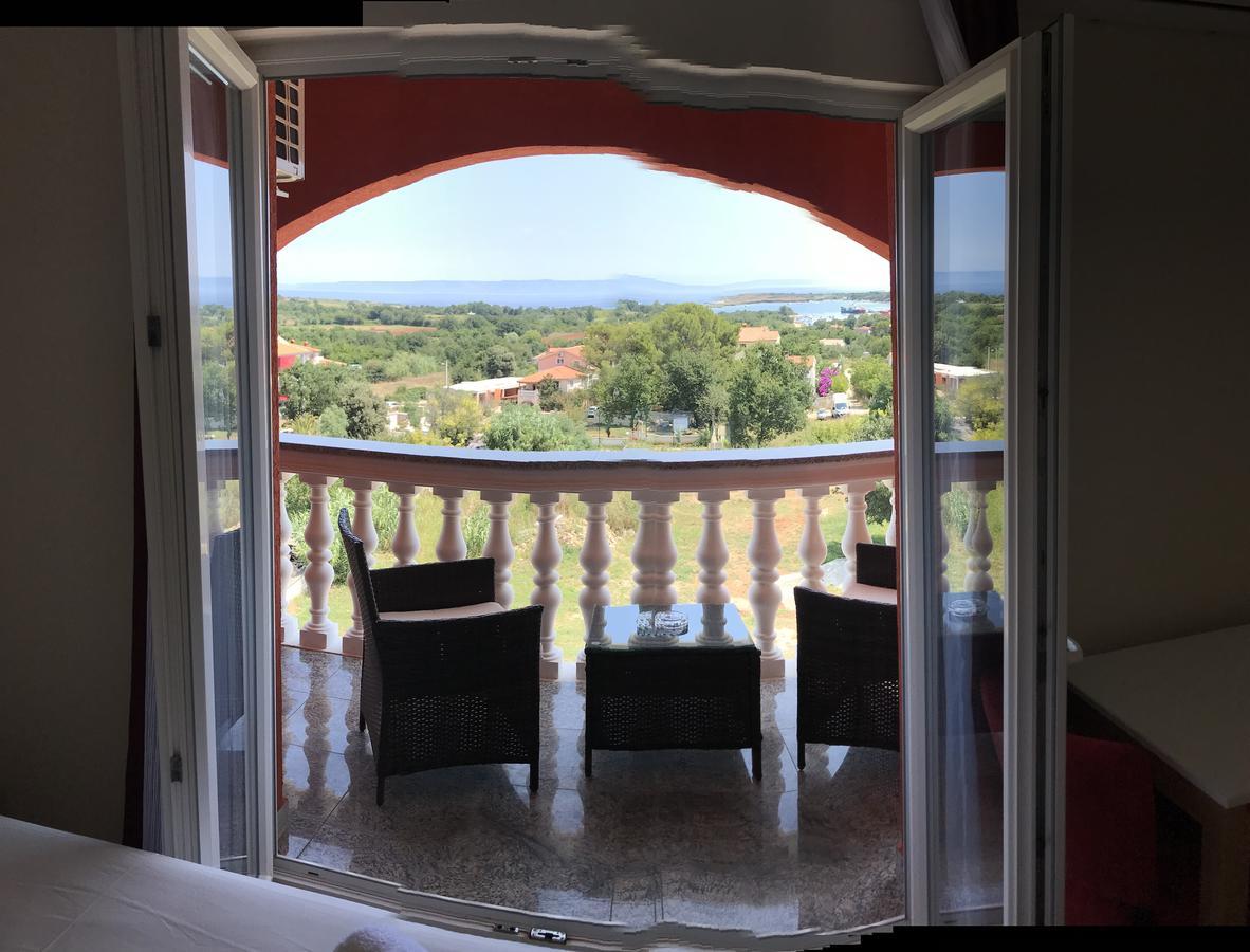 Hotel Livadic & Restaurant Ližnjan Екстериор снимка