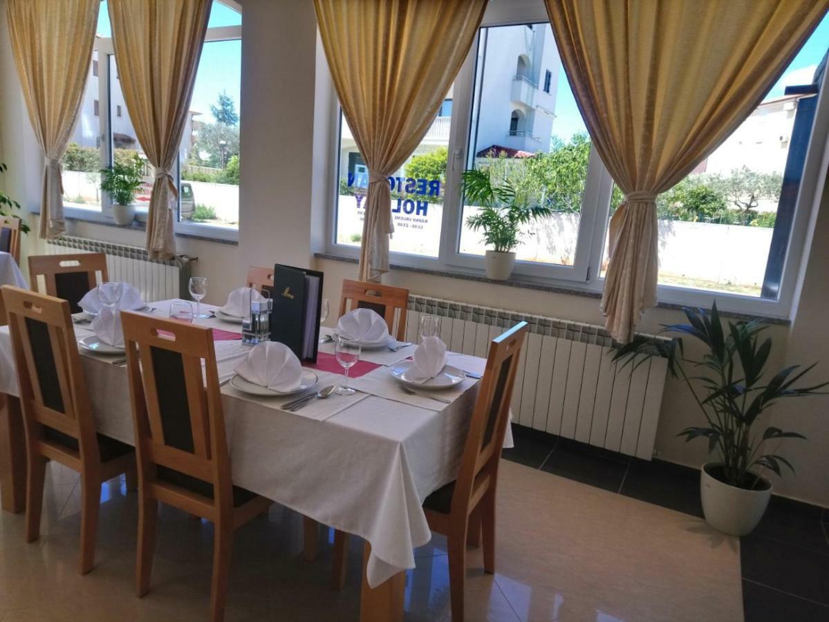 Hotel Livadic & Restaurant Ližnjan Екстериор снимка